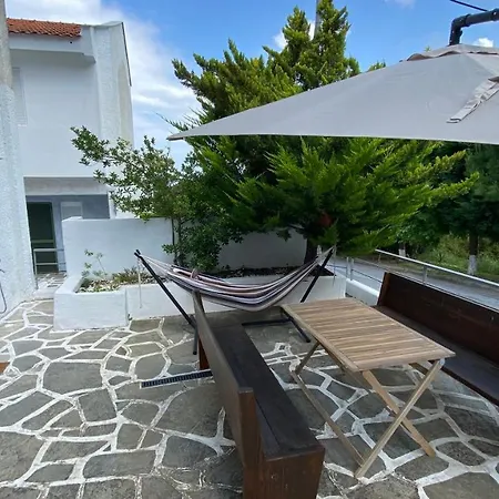Lounge *